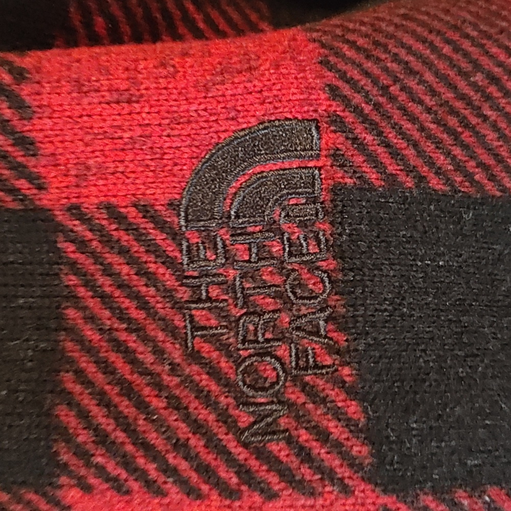 Northface Pullover - image 3